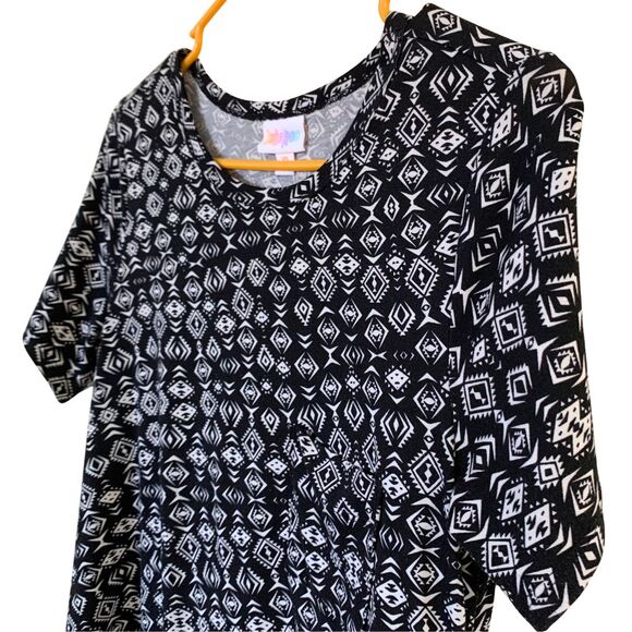 LuLaRoe Black & White Geometric Print High-Low Hem Dress XS Relaxed Fit - Picture 3 of 9
